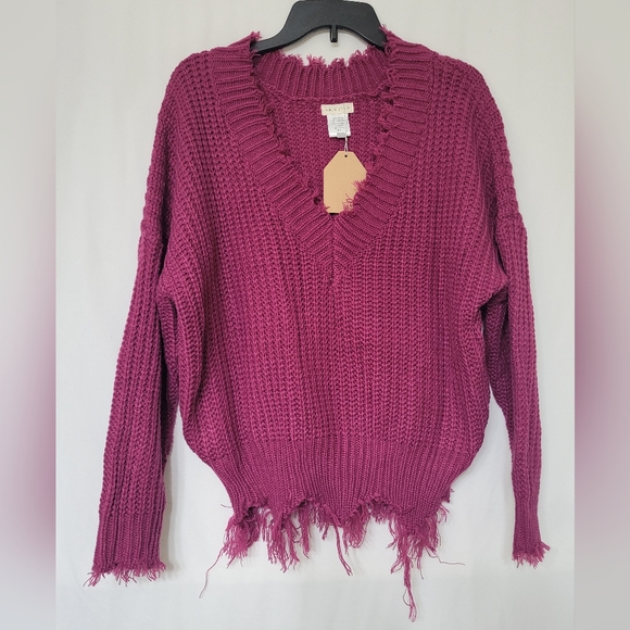 Main Strip Sweaters - NWT MAIN STRIP Women's Oversized V-Neck Sweater Size Medium